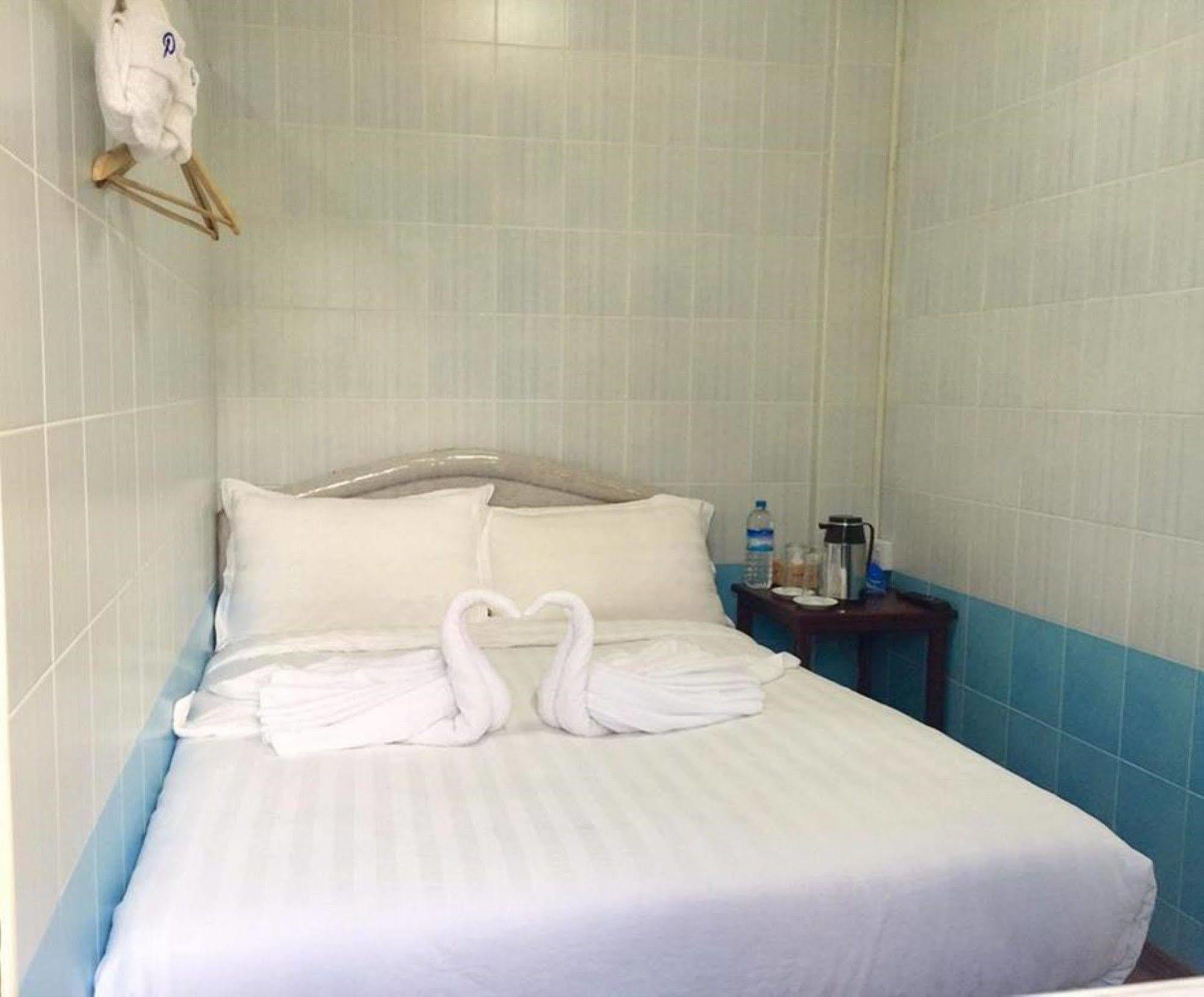 Pandora Motel Yangon Eksteriør bilde