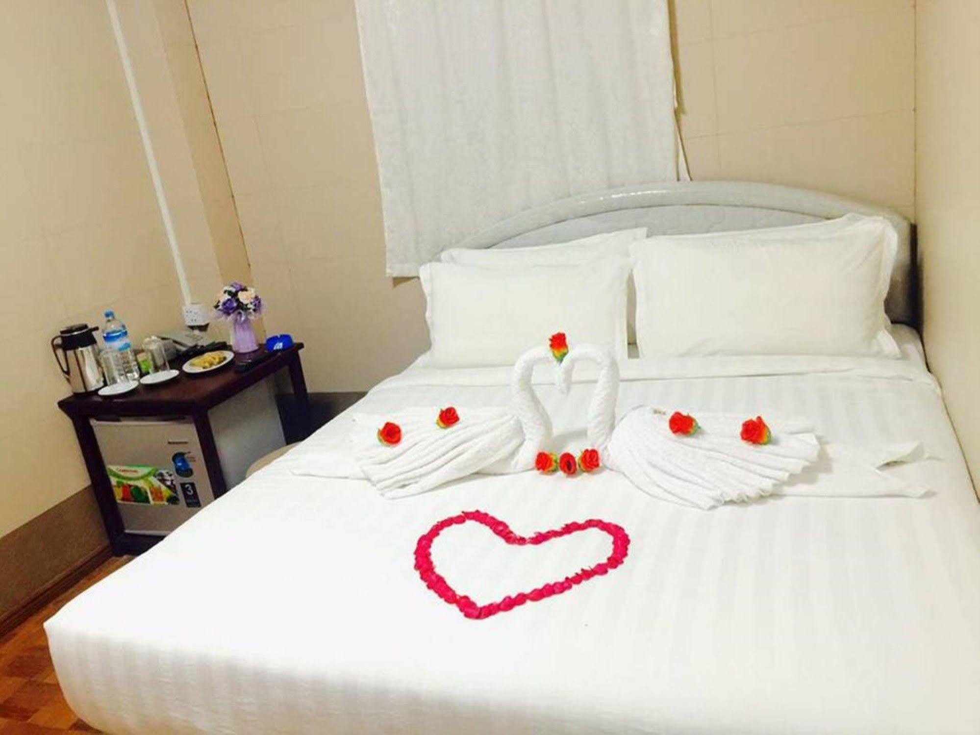 Pandora Motel Yangon Eksteriør bilde
