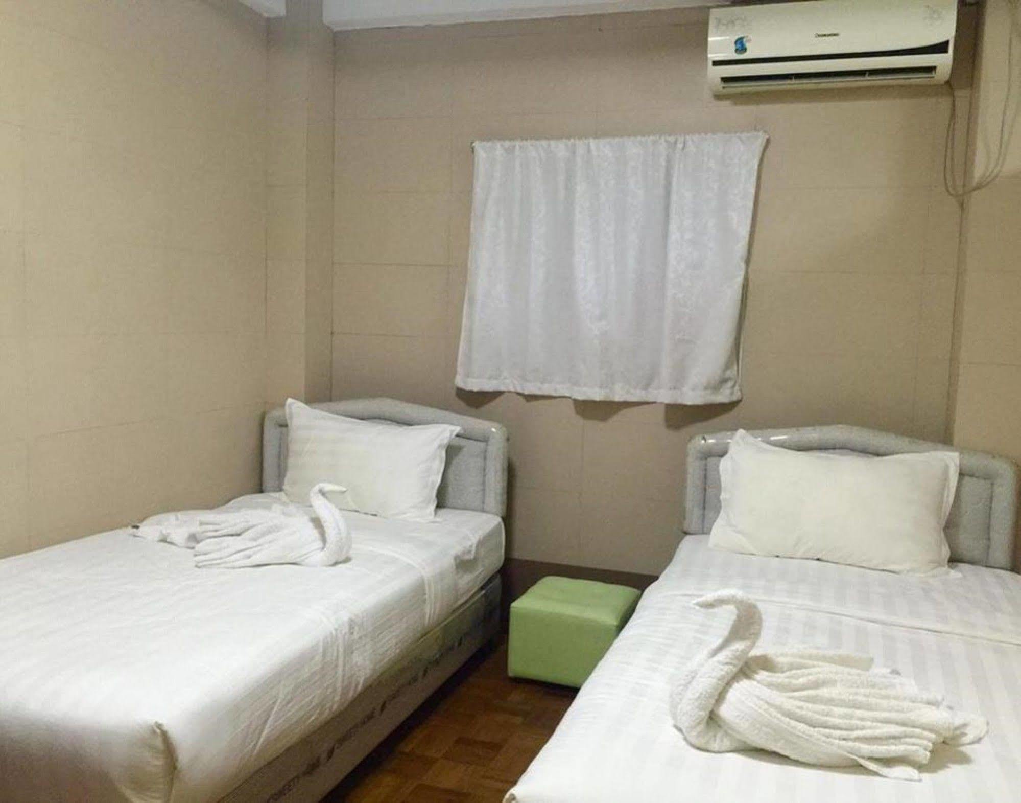Pandora Motel Yangon Eksteriør bilde