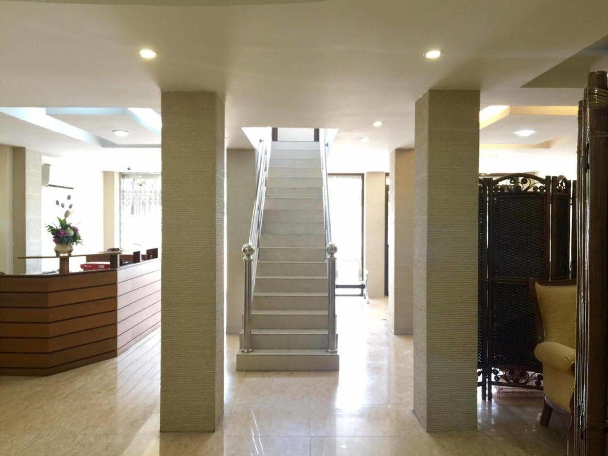 Pandora Motel Yangon Eksteriør bilde